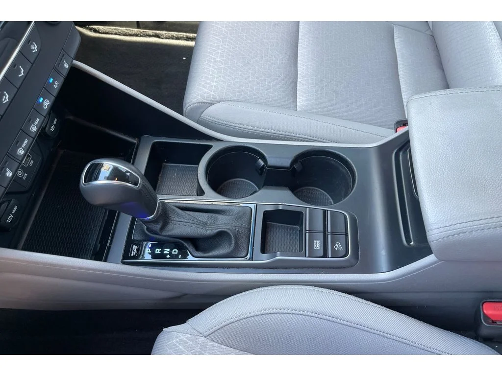 Used 2017 Coliseum Gray Hyundai Sport image 31