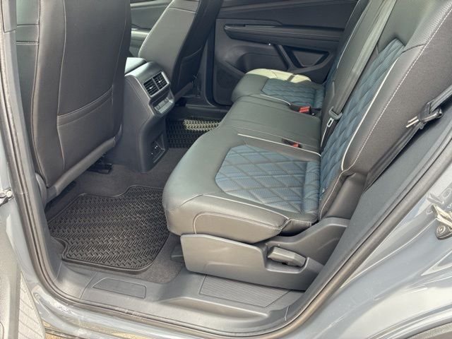 New 2026 Pure Gray Volkswagen 2.0T SEL Premium R-Line image 10