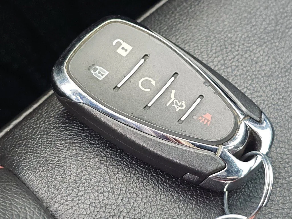 Used 2022 Mosaic Black Metallic Chevrolet RS image 36