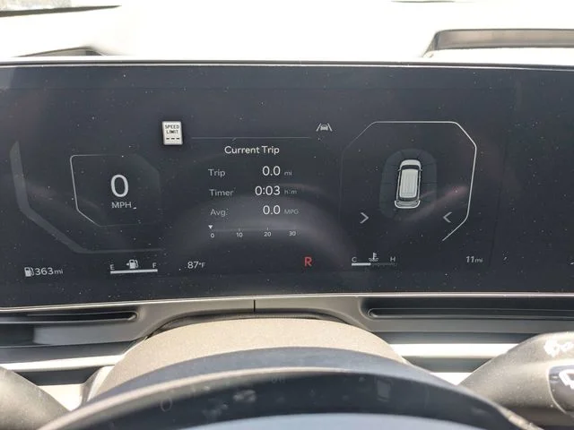 New 2026 Snow White Pearl Kia SX Prestige image 32