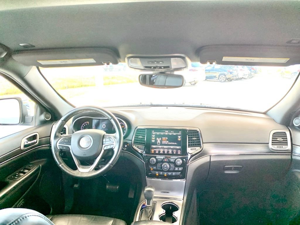 Used 2019 Black Jeep Limited image 25