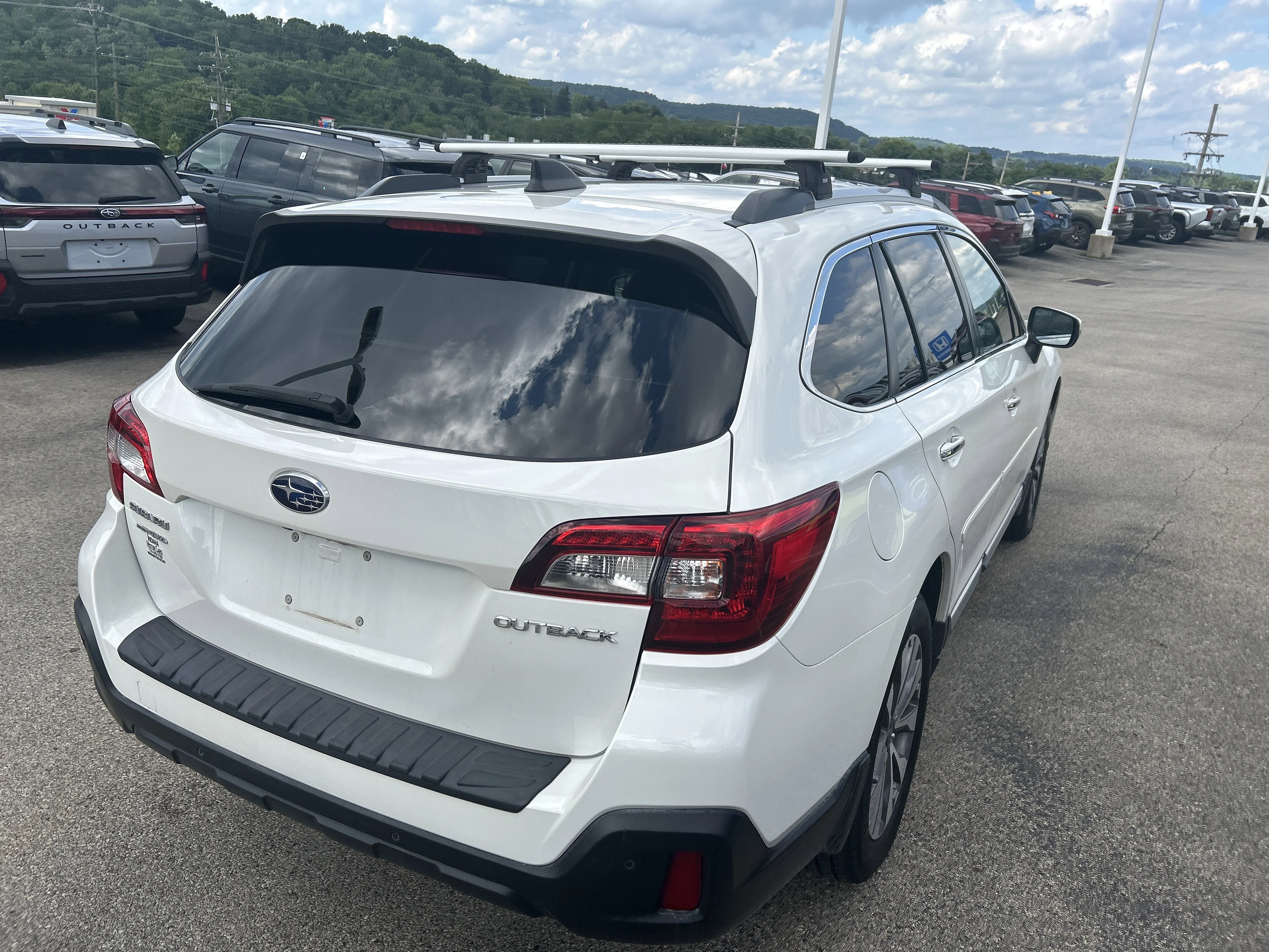 Used 2018 Crystal White Pearl Subaru Touring image 4
