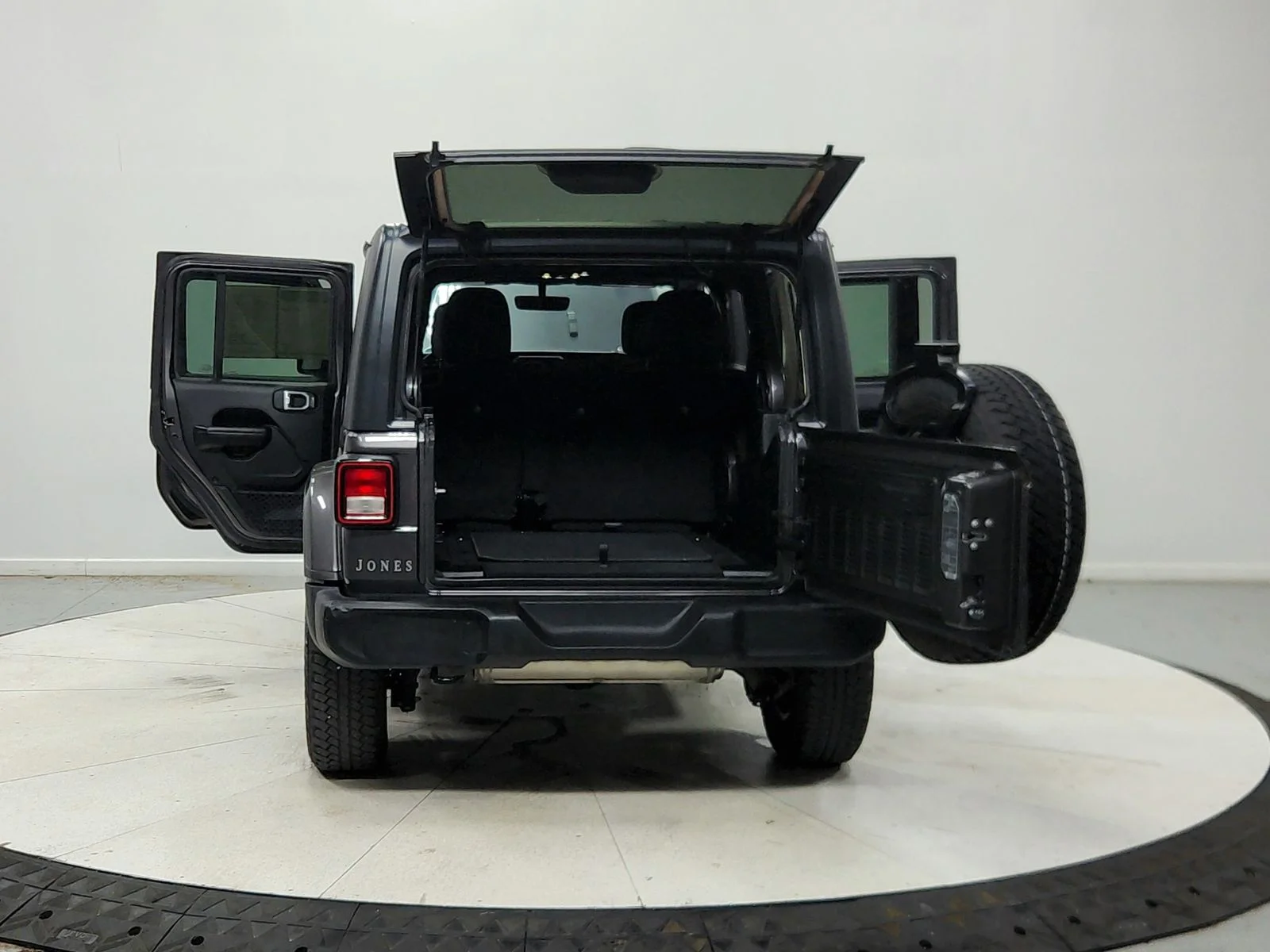 Used 2021 Gray Jeep Unlimited Sport image 15