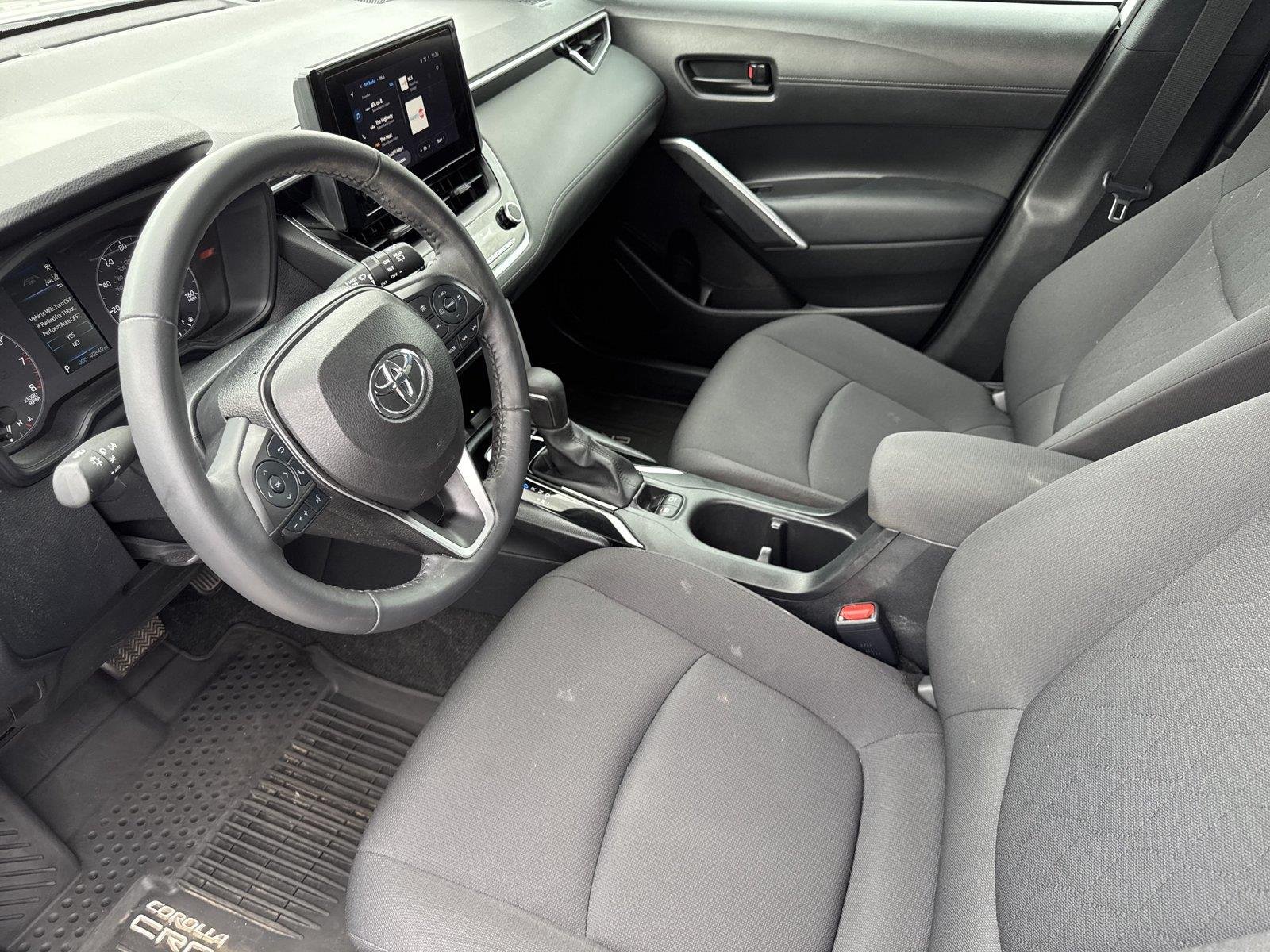 Used 2024 Wind Chill Pearl Toyota LE image 9