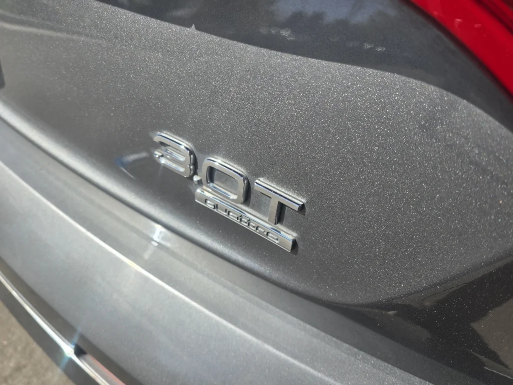 Used 2014 Graphite Gray Metallic Audi 3.0T Premium image 10