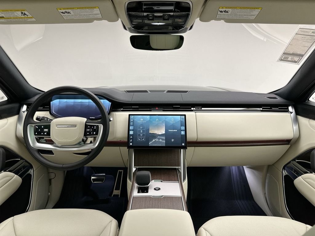 New 2026 Santorini Black Land Rover SE image 8