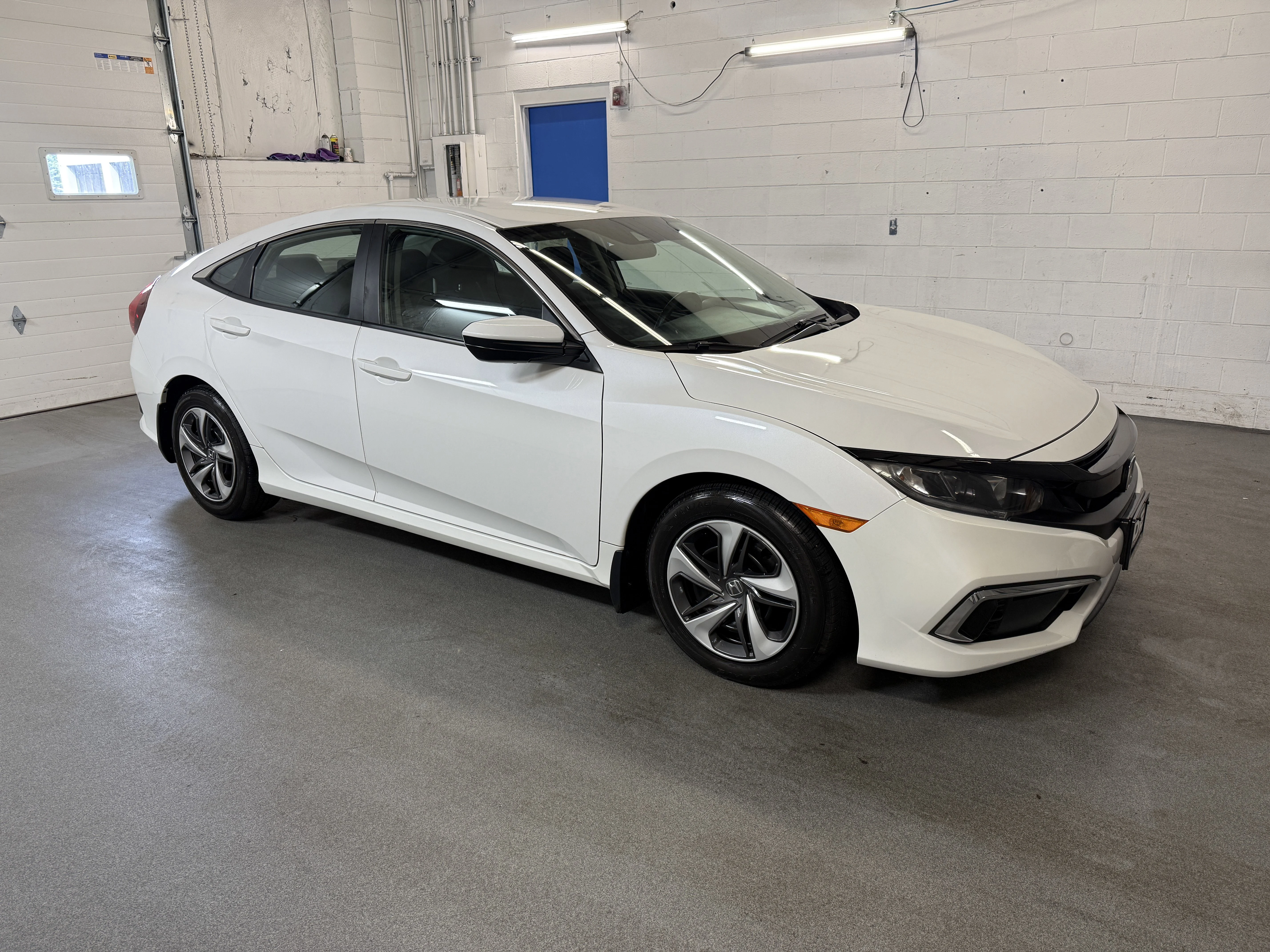 Certified Used 2019 Platinum White Pearl Honda LX image 11