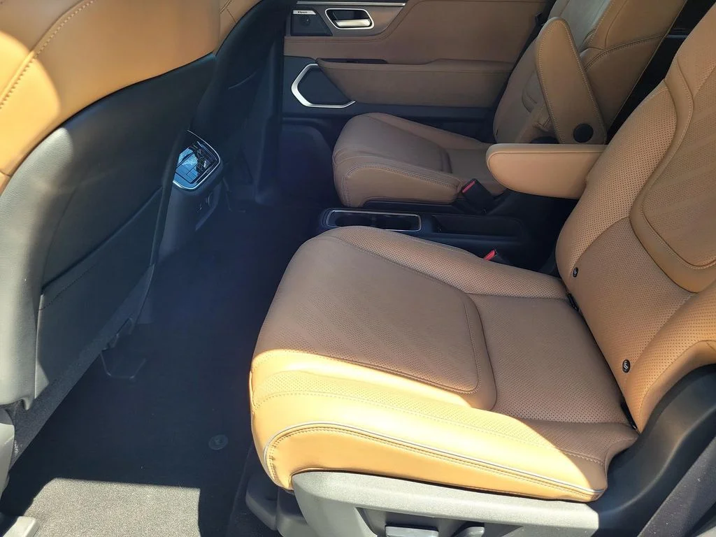 New 2026 White INFINITI Luxe 4WD image 8