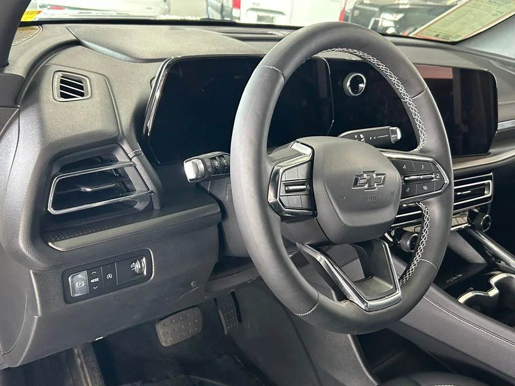 Used 2026 Sterling Gray Metallic Chevrolet LT image 19