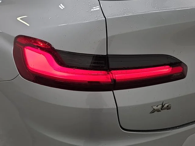 Used 2020 Glacier Silver Metallic BMW M40i image 30