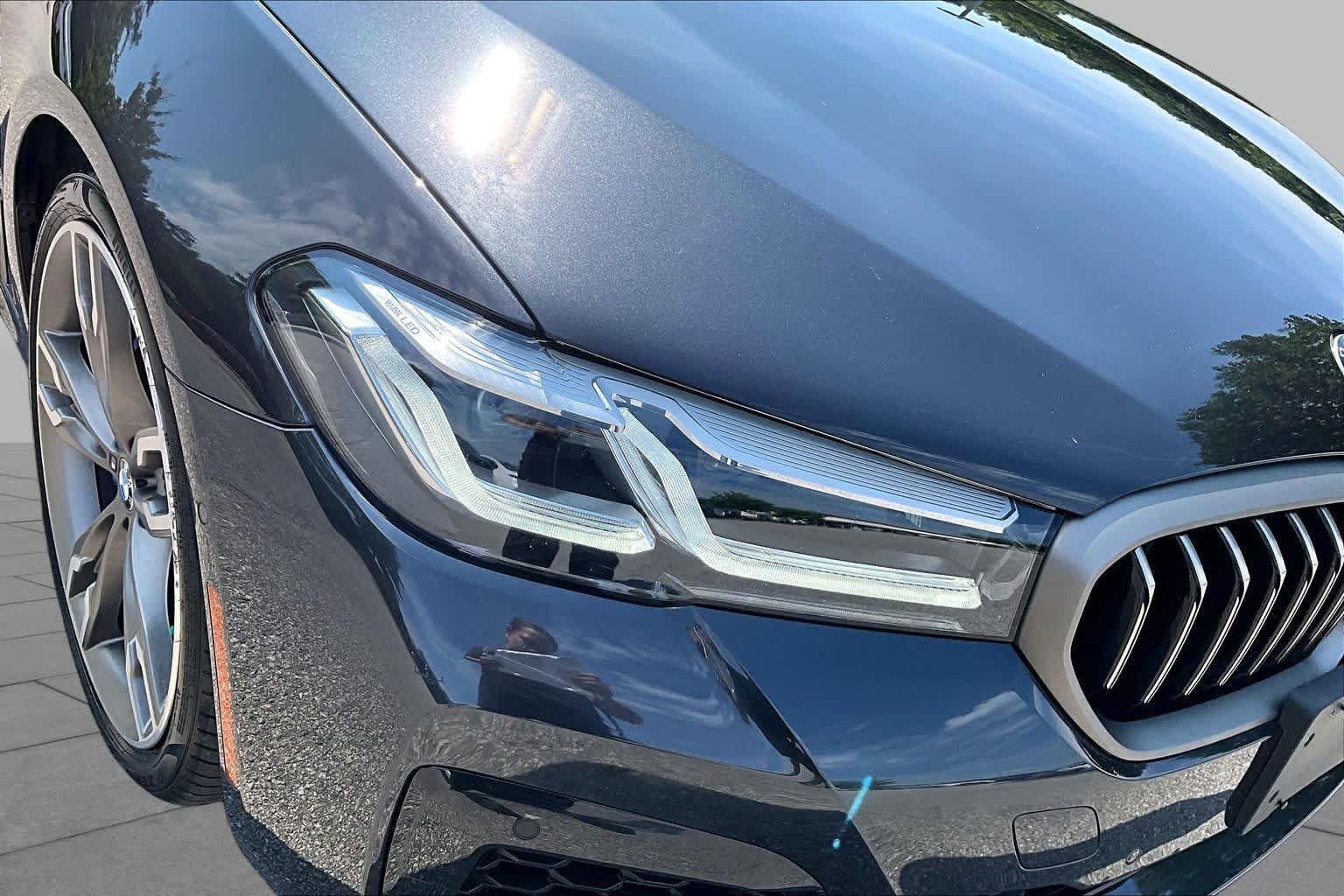 2023 BMW 5 Series M550i - Photo 28