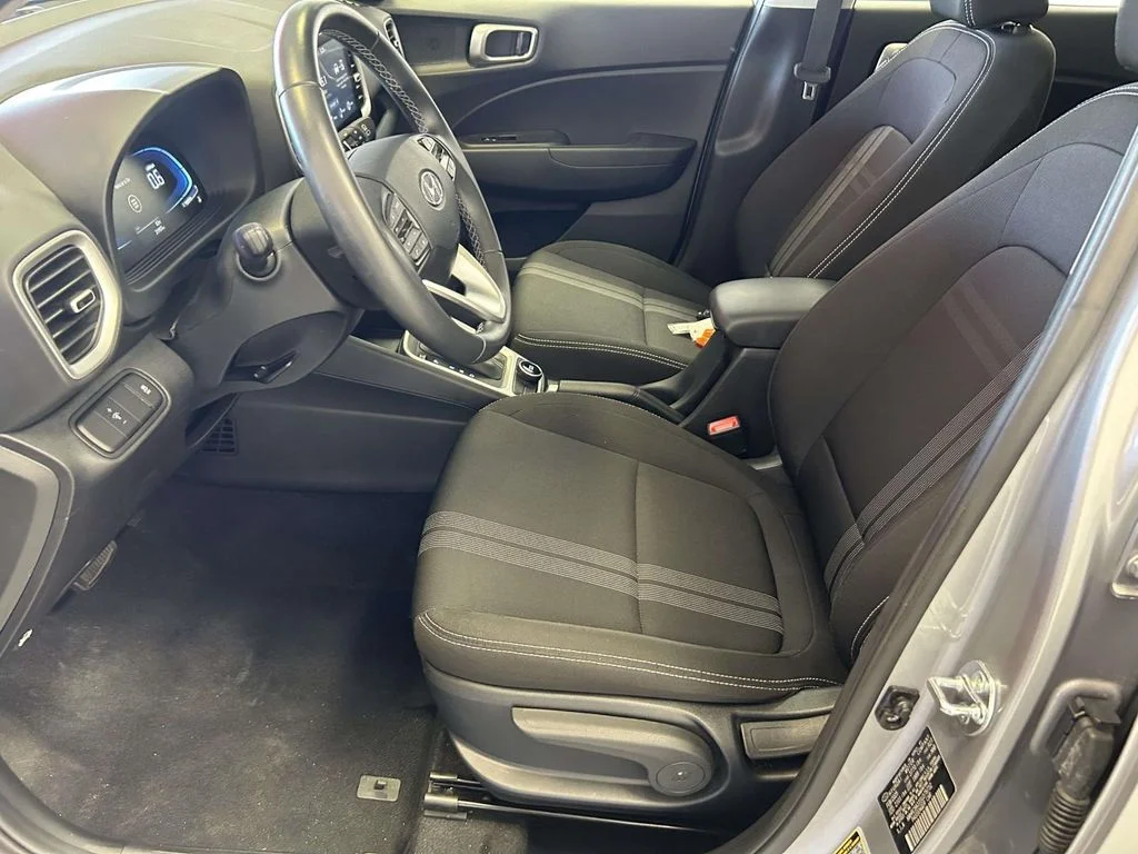 Used 2025 Silver Hyundai SEL image 15