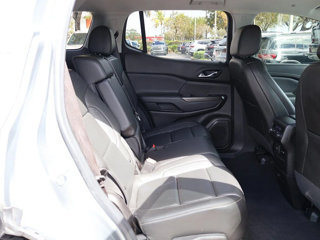 Used 2023 Silver GMC SLT image 38