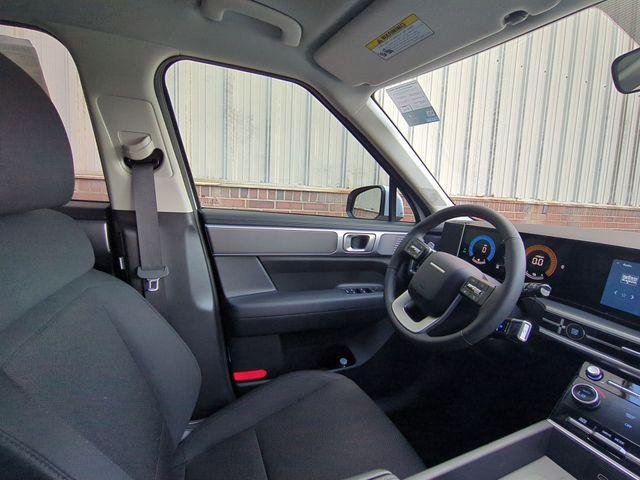 2026 Hyundai Santa Fe SE - Photo 10
