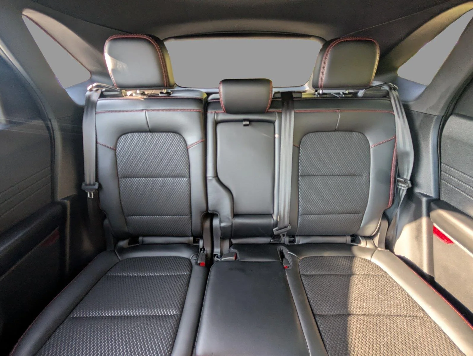 Used 2024 Vapor Blue Ford ST-Line image 31