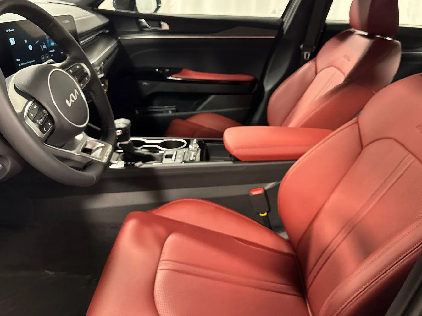 New 2026 Snow White Pearl Kia GT-Line image 3
