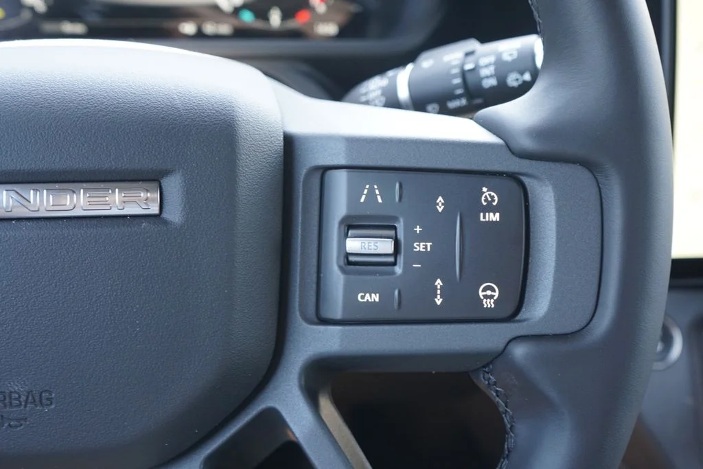 New 2026 Borasco Grey Metallic Land Rover X-Dynamic SE image 16