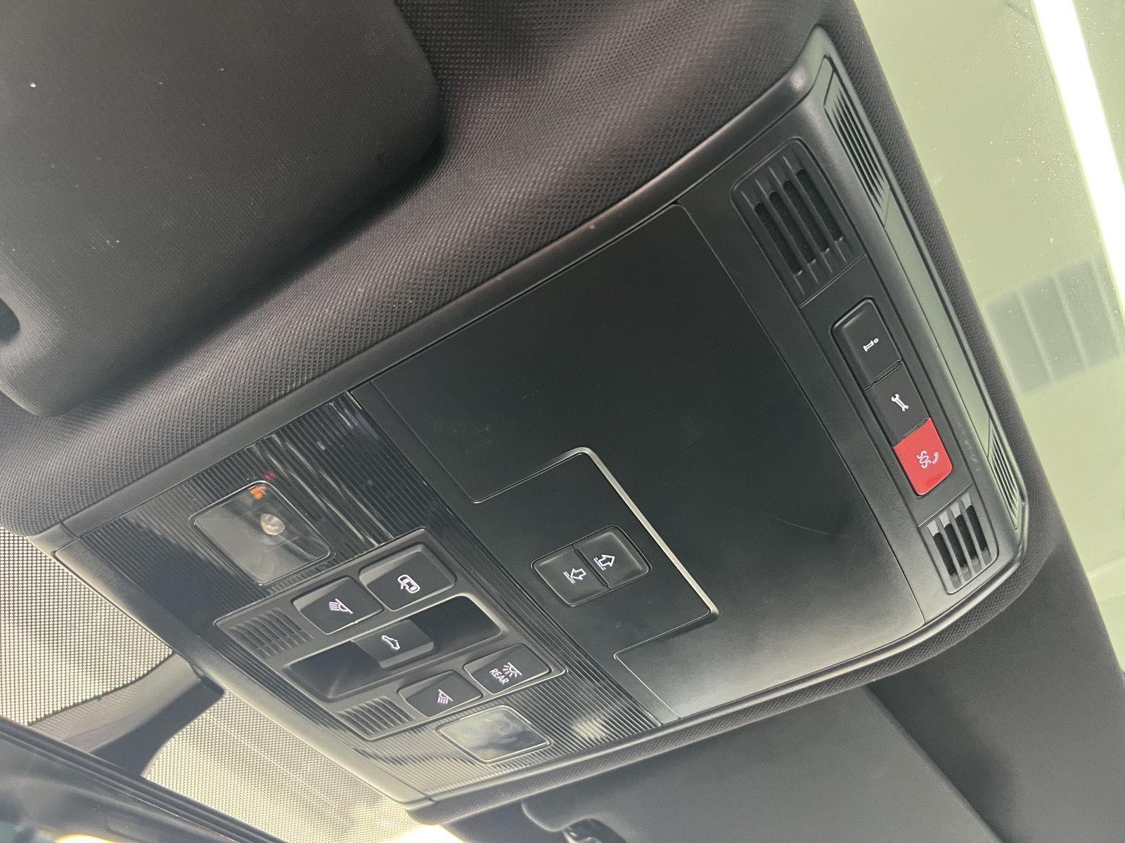 2018 Volkswagen Tiguan SEL - Photo 23