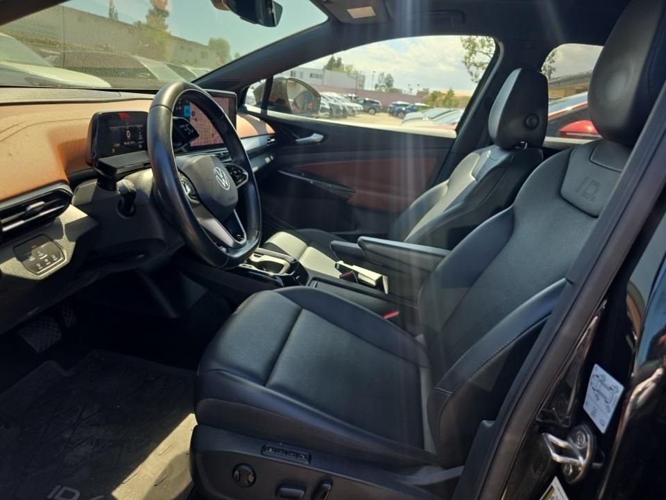 Used 2021 Black Volkswagen Pro S image 4
