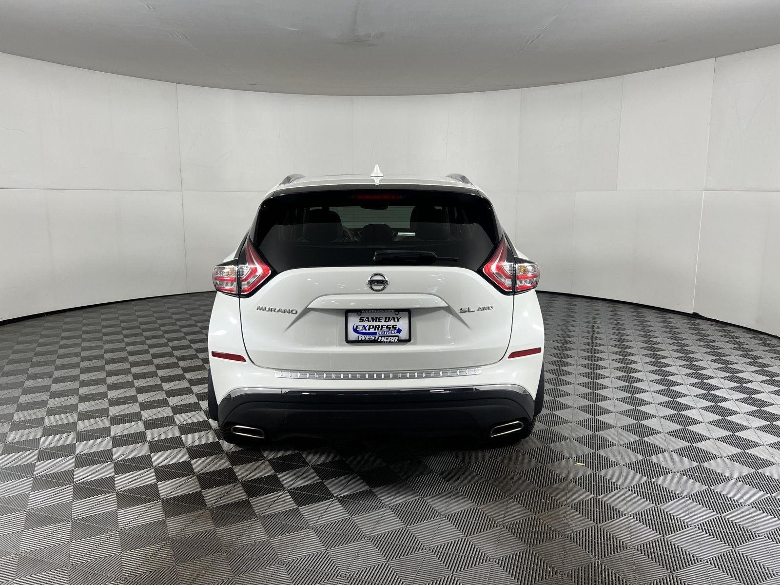Used 2018 Pearl White Nissan SL image 8