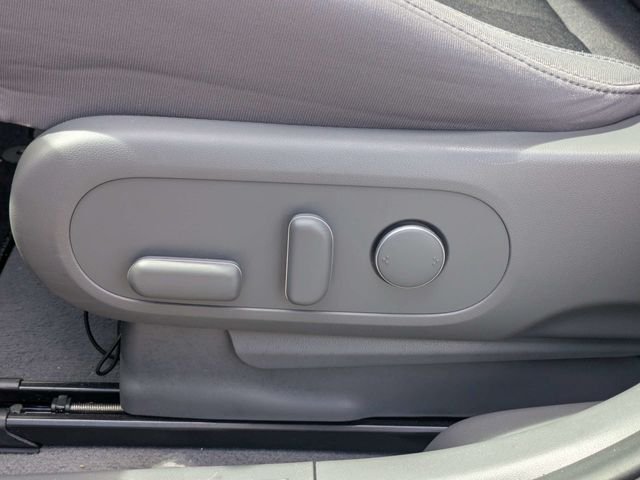 Used 2024 Green Hyundai SEL image 21
