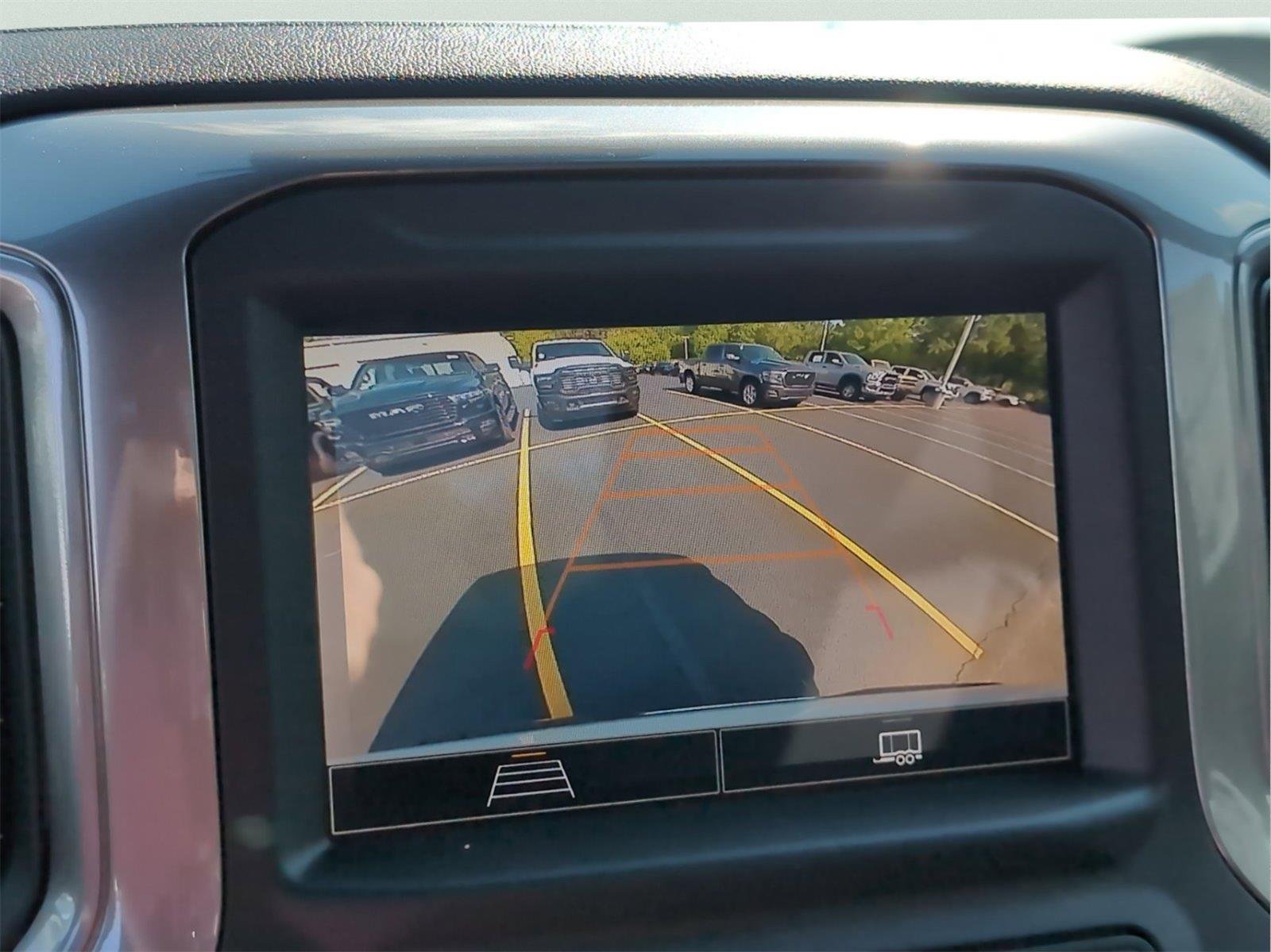 New 2026 Summit White Chevrolet WT image 18