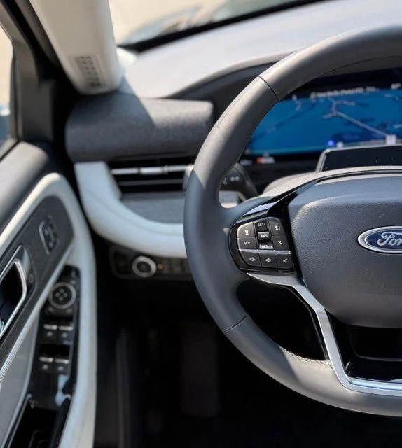 New 2026 Agate Black Metallic Ford Platinum™ image 18