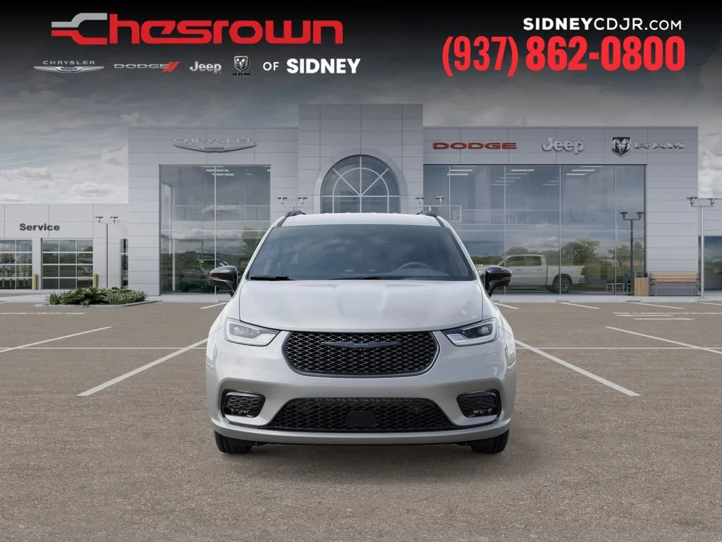 New 2026 Silver Mist Clear-Coat Exterior Paint Chrysler Select image 6