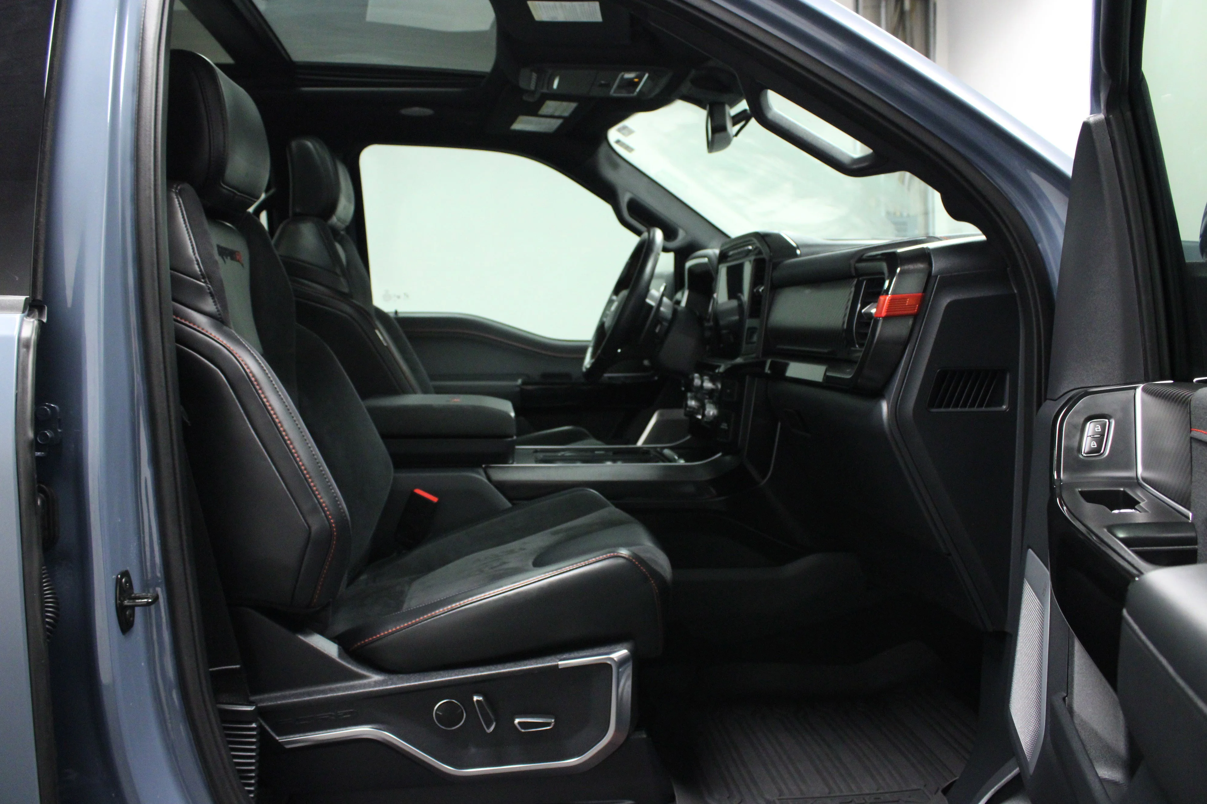 Used 2023 Azure Gray Metallic Ford Raptor image 16