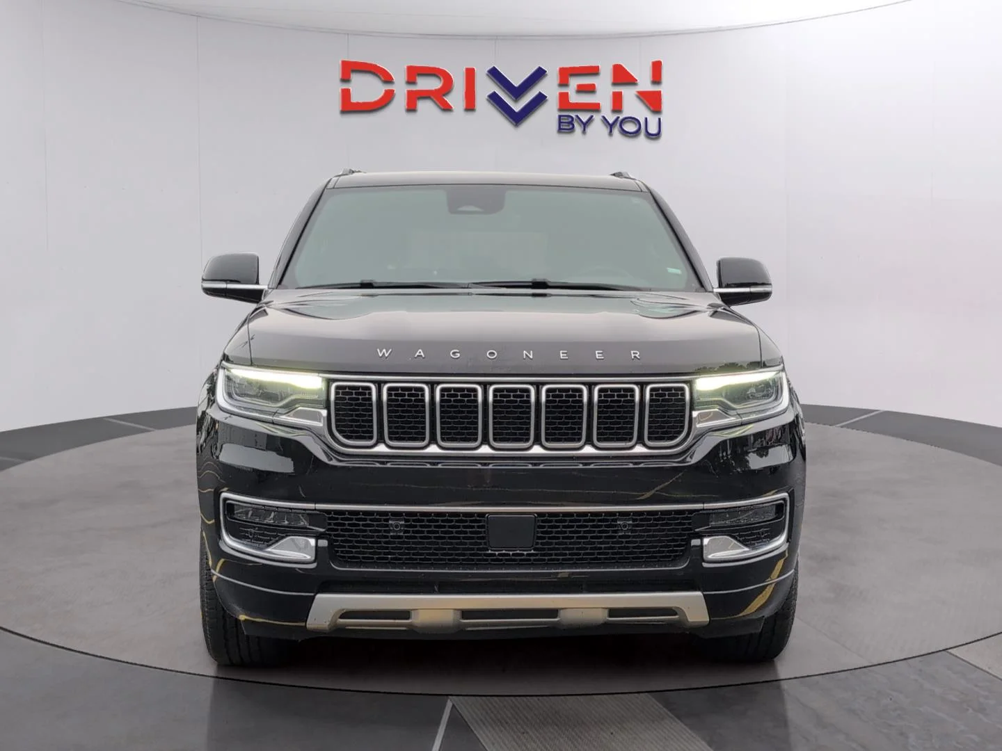 Used 2024 Diamond Black Crystal Pearlcoat Jeep Series II image 8