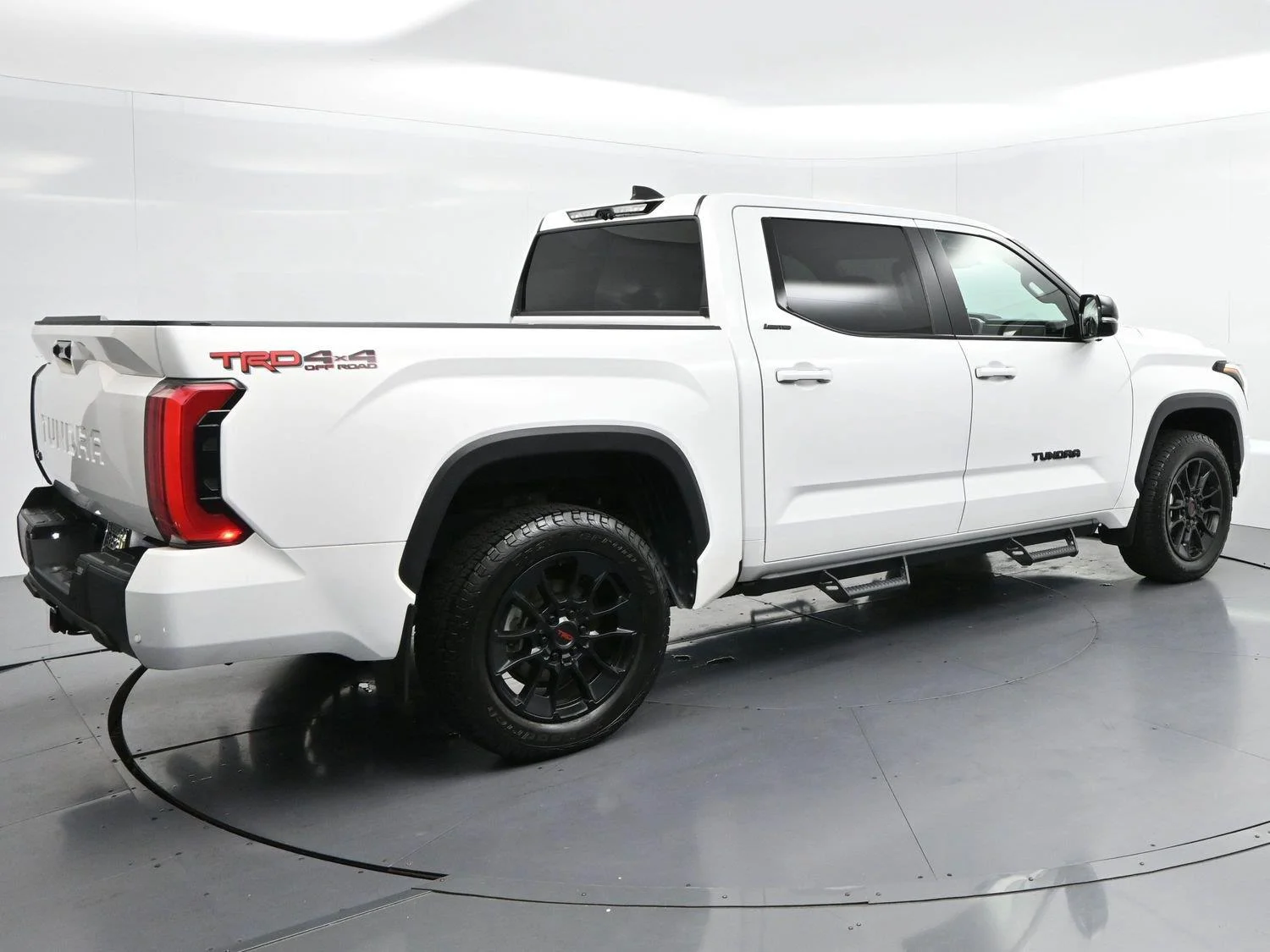 Used 2024 Ice Cap Toyota Limited image 7