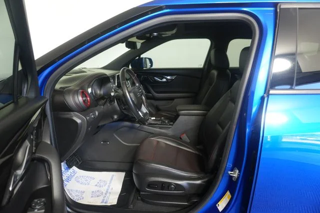 Used 2019 Kinetic Blue Metallic Chevrolet RS image 25