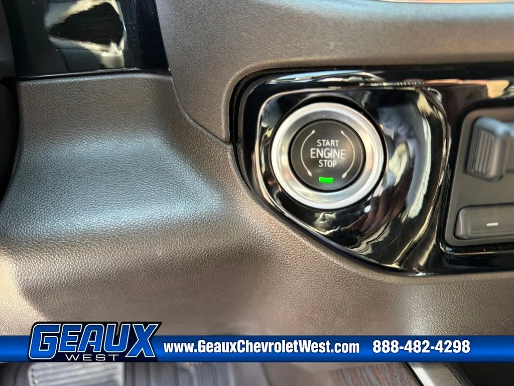 Used 2023 Red GMC SLT image 52