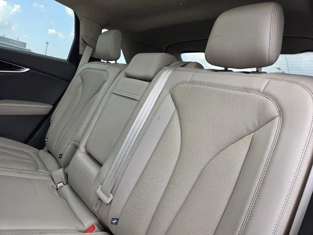 Used 2023 Jewel Sandstone Metallic Premium Colorant Lincoln Reserve image 28