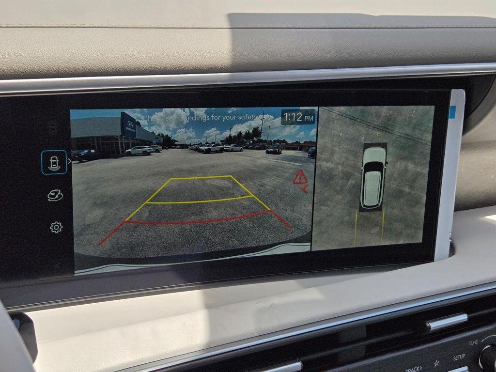 New 2026 White Hyundai SEL Premium FWD image 27