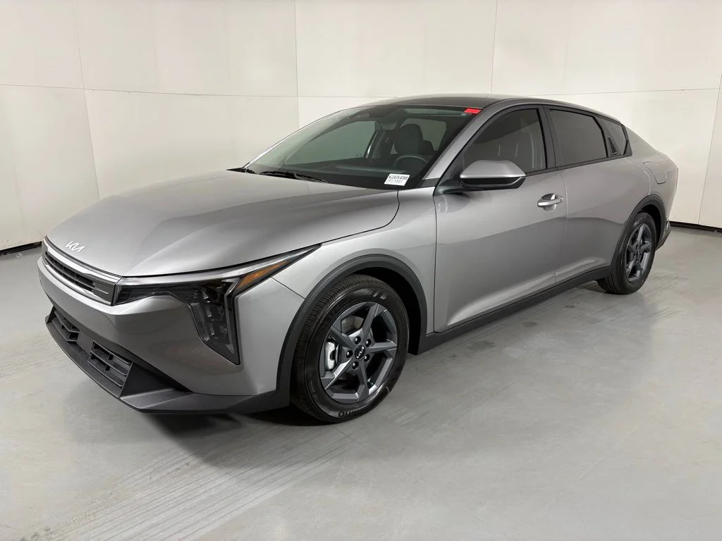 New 2026 Steel Gray Kia LXS image 4