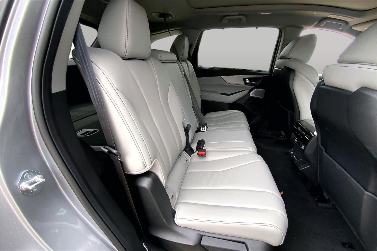 Certified Used 2026 Solar Silver Metallic Acura with Technology Package image 21