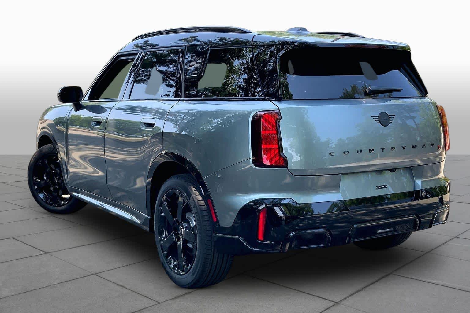 New 2027 Smokey Green Metallic MINI Iconic image 12