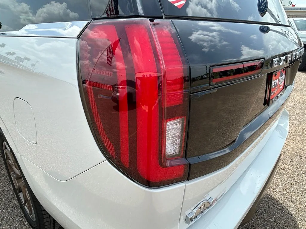 New 2027 Star White Metallic Tri-Coat Ford MAX King Ranch® image 8