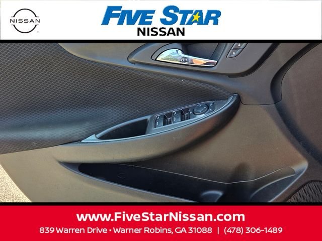 Used 2023 Gray Chevrolet LT image 30