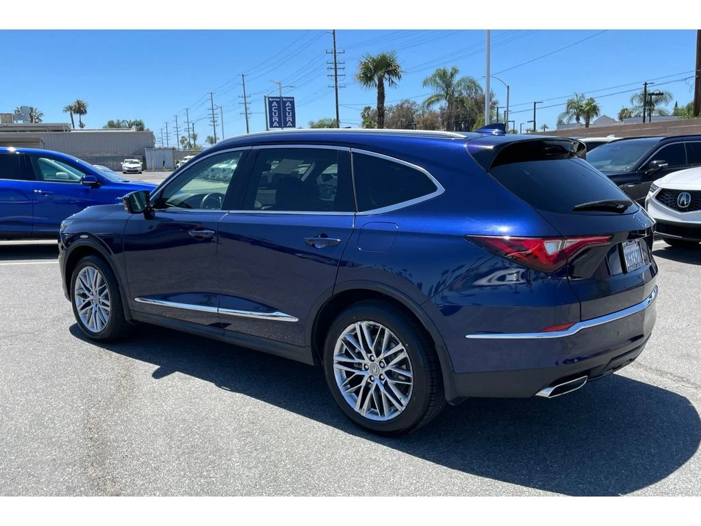 Used 2023 Fathom Blue Pearl Acura SH-AWD ADVANCE image 3