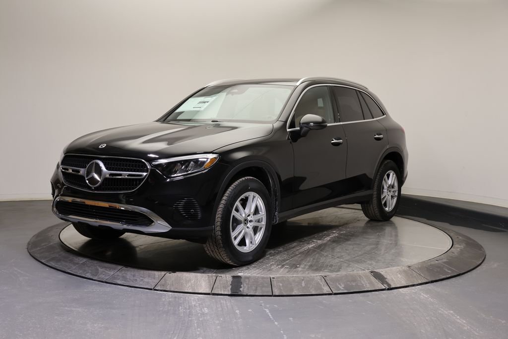 Used 2026 Obsidian Black Metallic Mercedes-Benz GLC 300 image 3