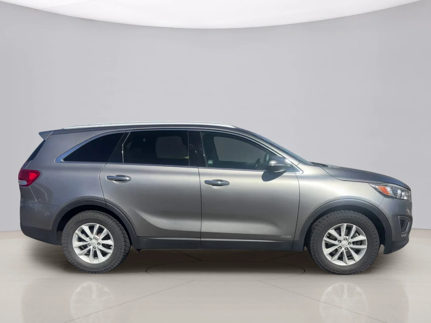 Used 2016 Grey Kia LX image 6