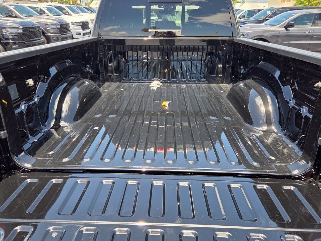 New 2026 Diamond Black Crystal Pearl-Coat Exterior Paint RAM Big Horn image 10