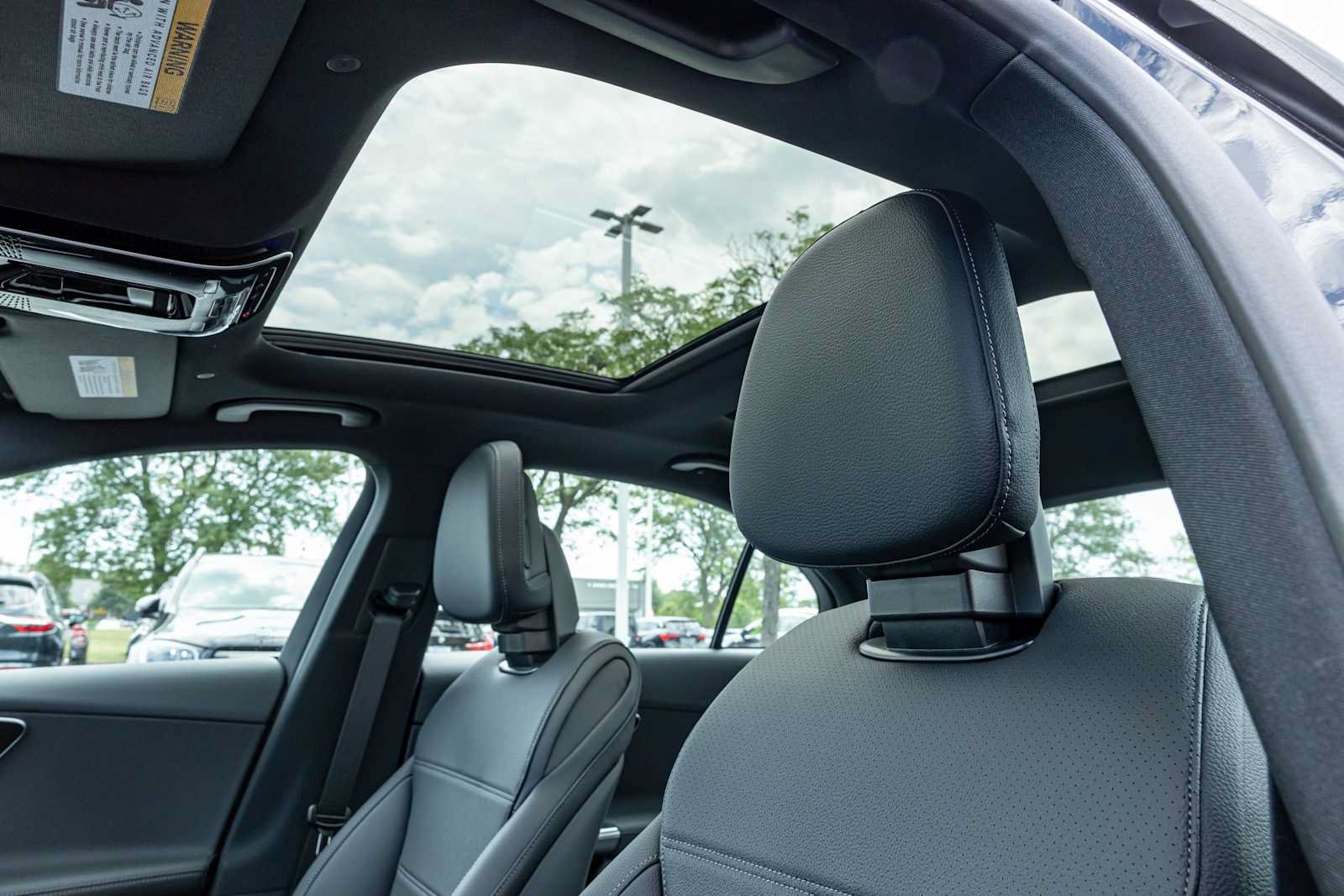 2025 Mercedes-Benz C-Class Sedan C 300 - Photo 46