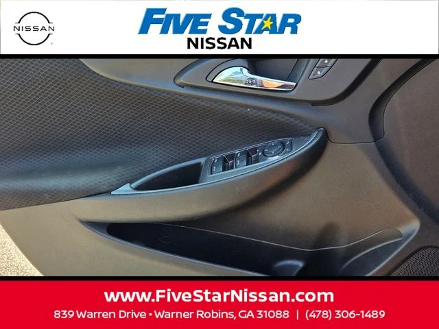 Used 2023 Gray Chevrolet LT image 30