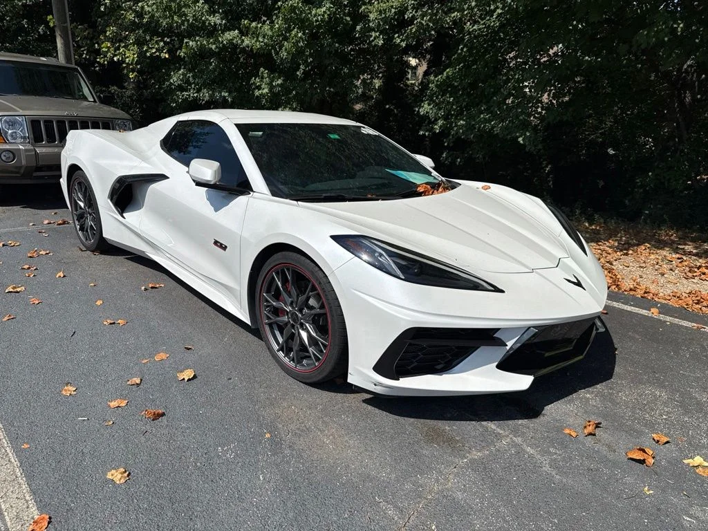 Used 2023 White Chevrolet Stingray image 3