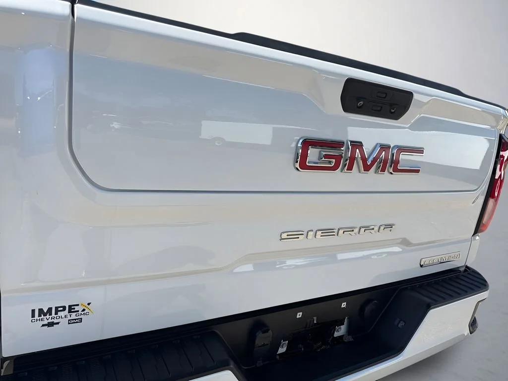 Used 2021 SUMMIT WHITE GMC Elevation image 34