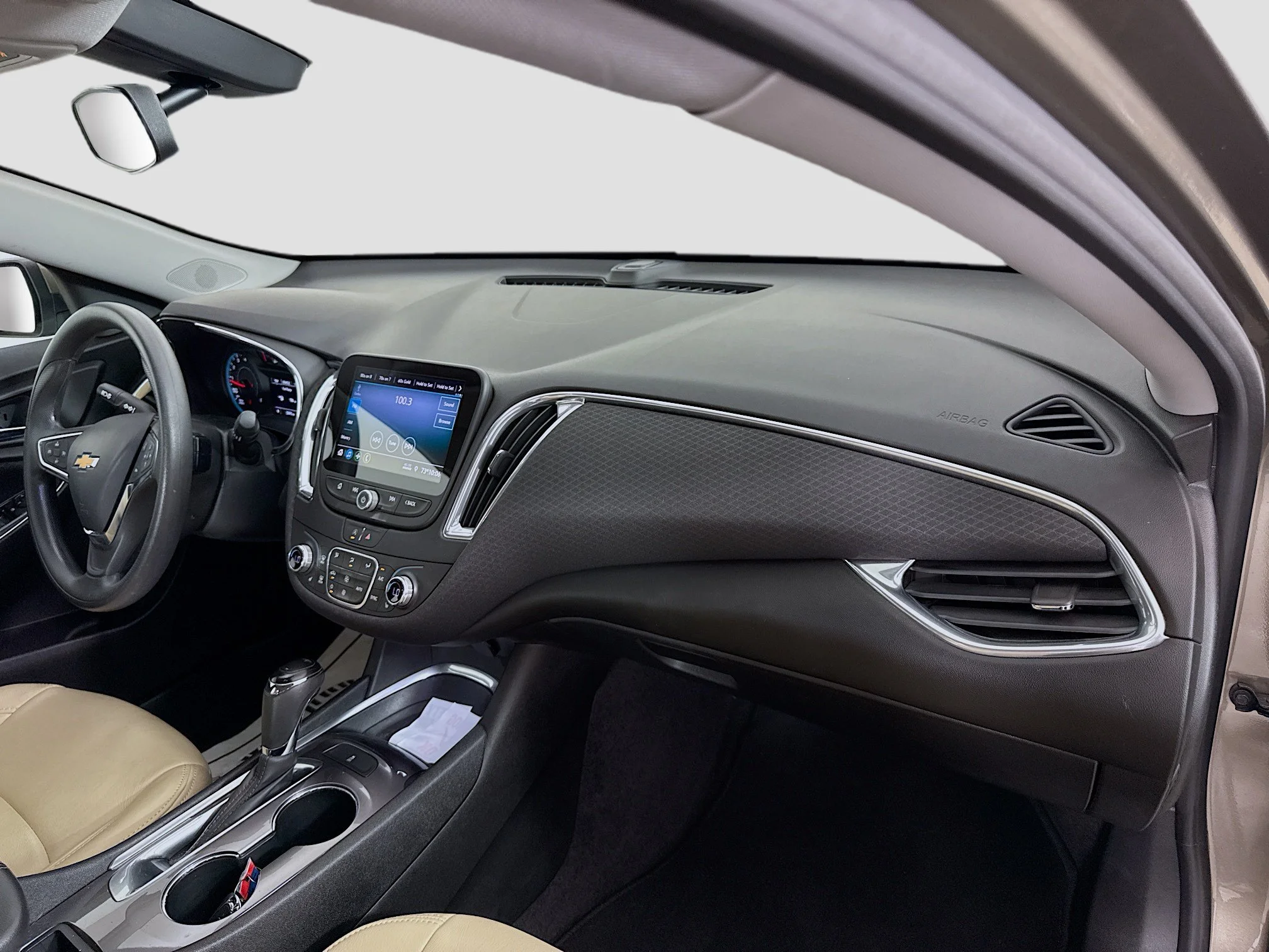 Used 2020 STONE GRAY METALLIC Chevrolet LT image 33