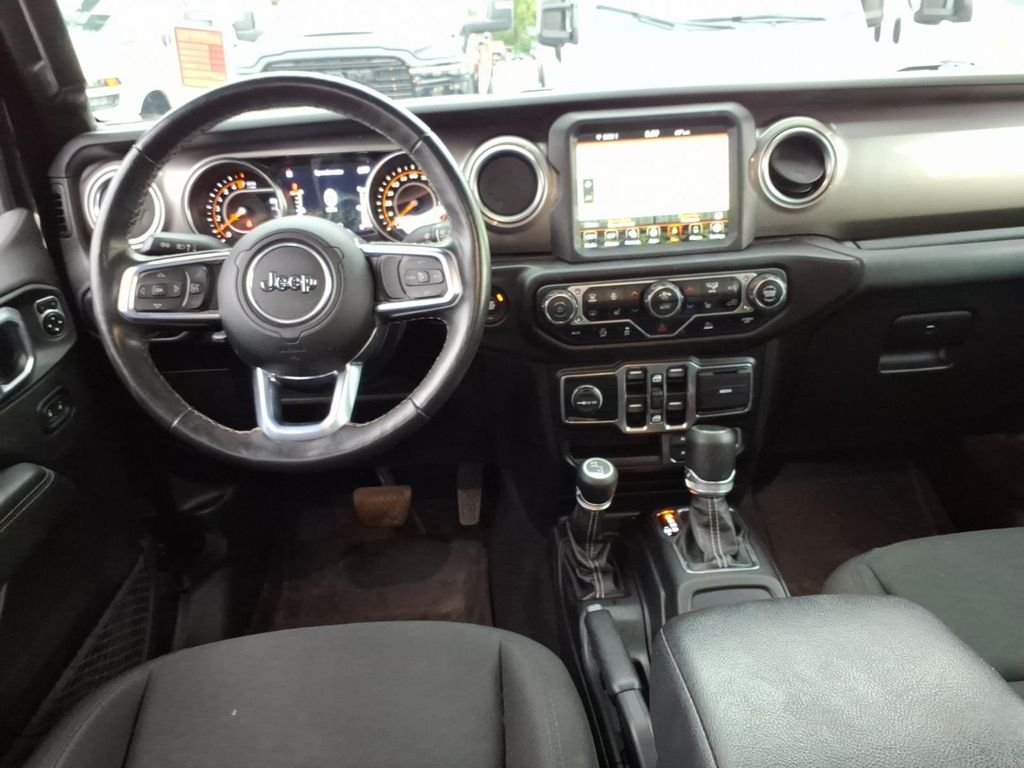 Certified Used 2020 Black Jeep Overland image 12